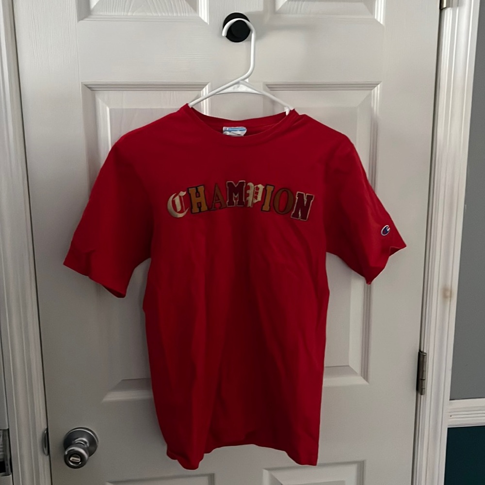 red champion t-shirt